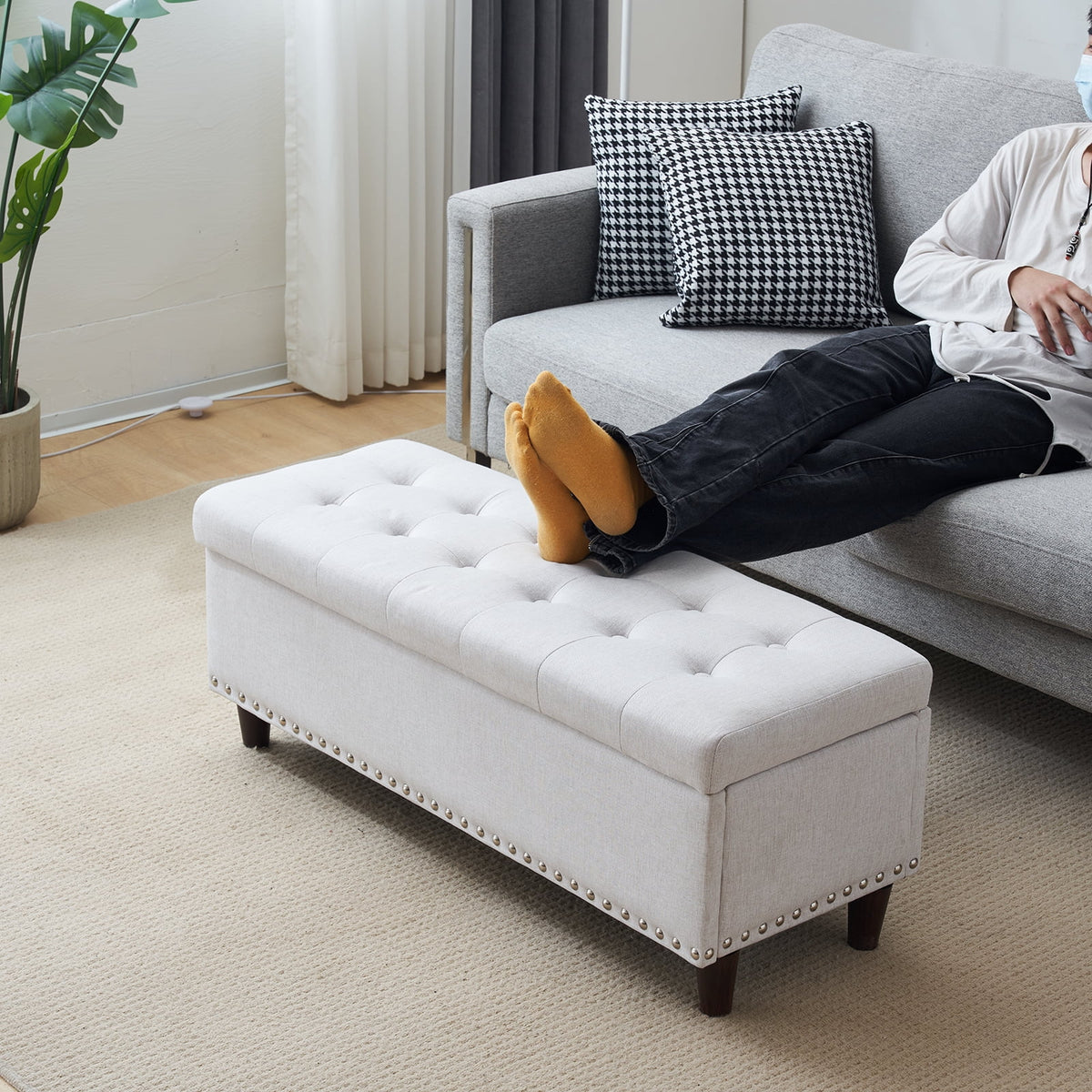 Off-White Linen Upholstered Storage Bench A228404