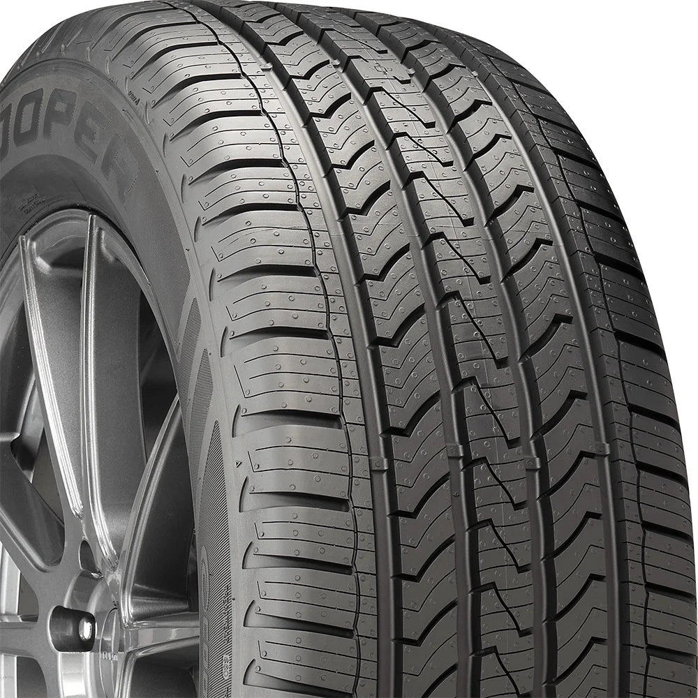 Set of 4 225/60R18 100H All Season Tires Y5261