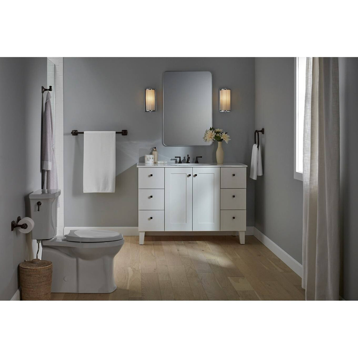 Oil-Rubbed Bronze Toilet Paper Holder D816795