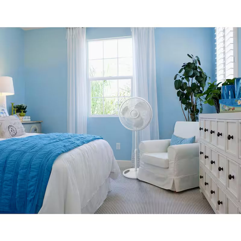 White 3 Speed Oscillating Pedestal Fan P665