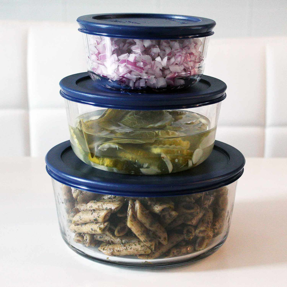 4 Cup Round Clear Storage Dish with Blue Lid, Pack of 4 Z165