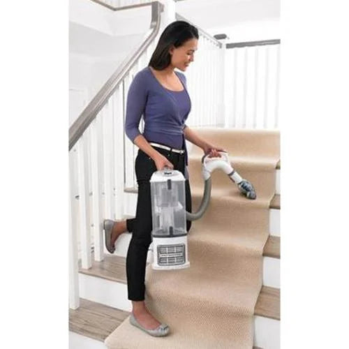 Bagless Upright Vacuum T382