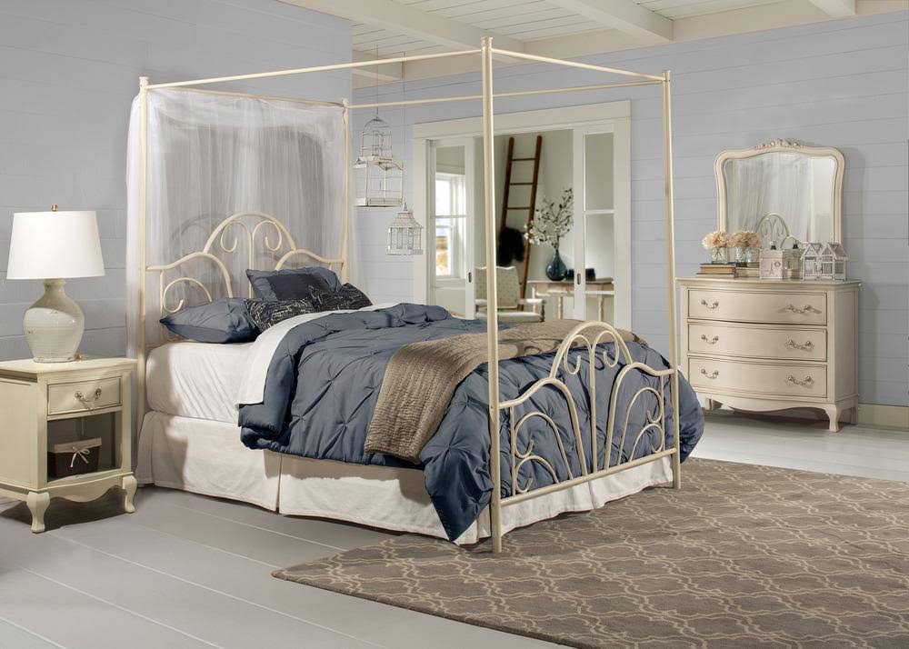King Canopy Bed V365